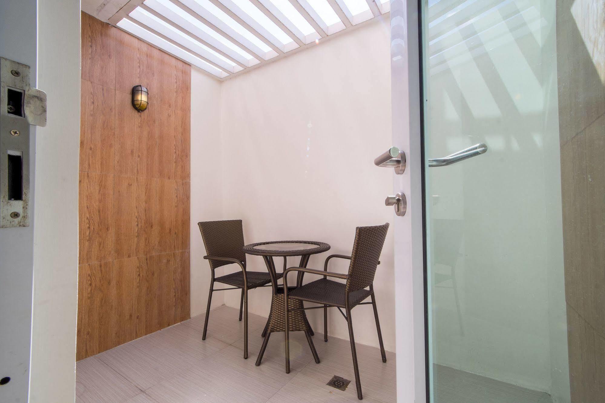 Zen Rooms Valdez Street Angeles Zewnętrze zdjęcie